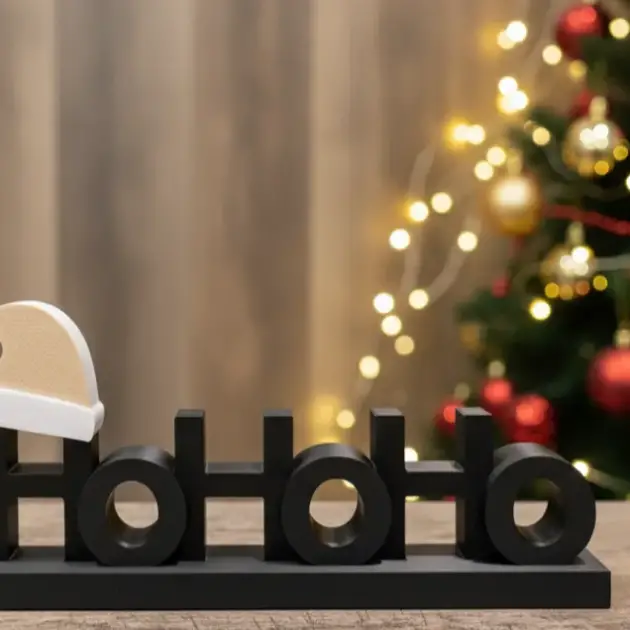 Placa "Ho Ho Ho" com gorro de Pai Natal