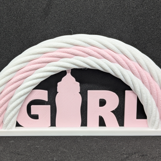 Suporte para Presente de Nascimento de Menina Arco-Íris